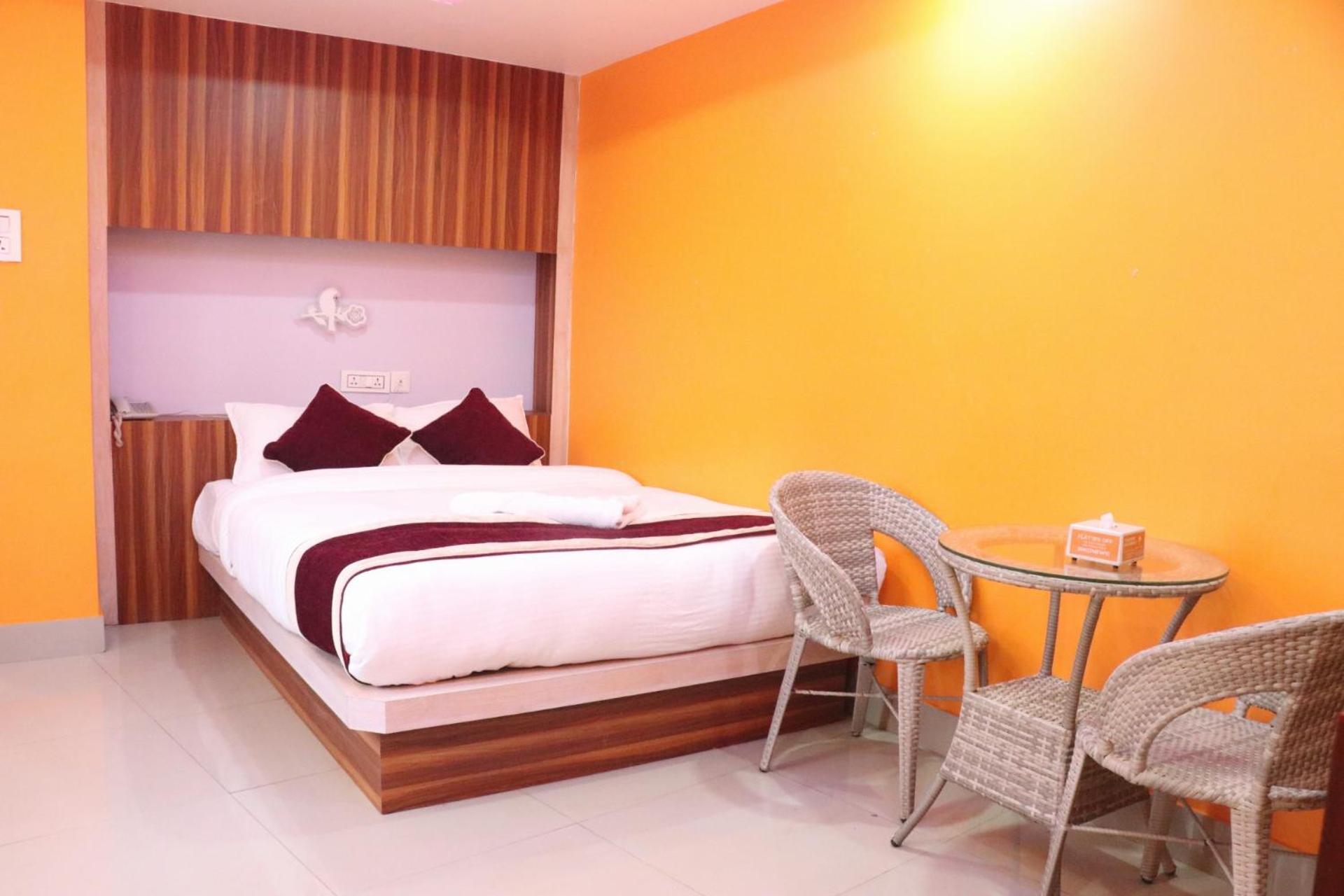Om Tandoori Hotel Kathmandu Luaran gambar
