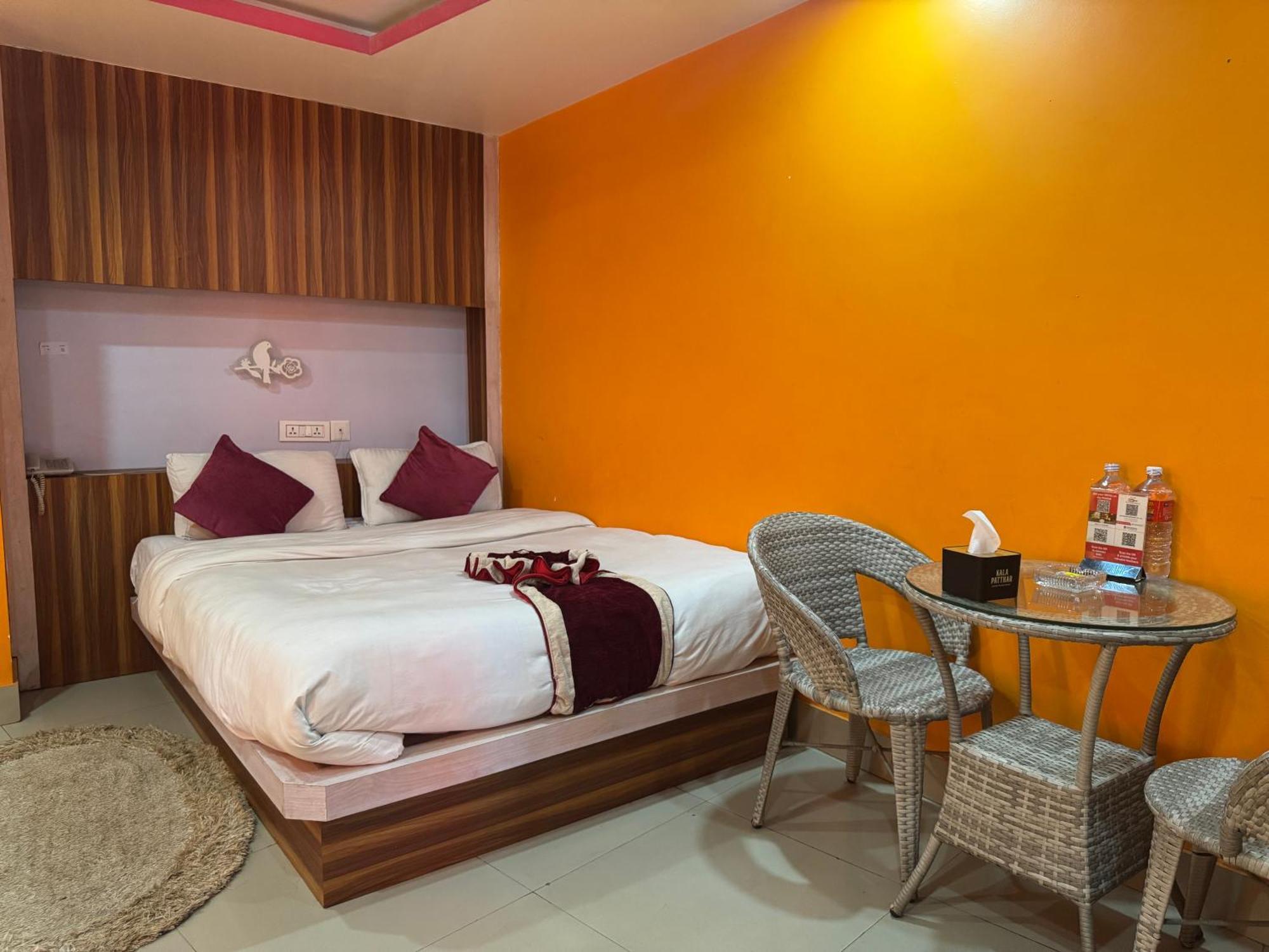 Om Tandoori Hotel Kathmandu Luaran gambar